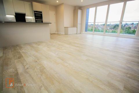 2 bedroom penthouse to rent - Station Square, Colchester, Essex, CO4