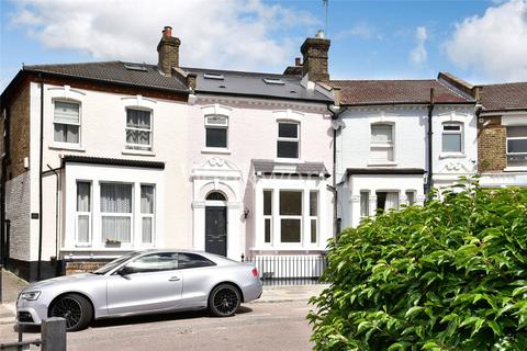 6 bedroom terraced house to rent - St Albans Crescent, London, N22