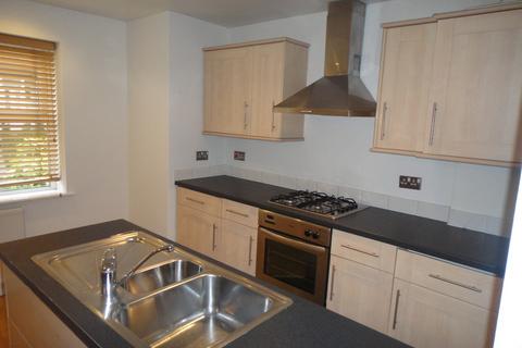 2 bedroom flat to rent, Woodhall Road, South Reddish, SK5 7QH