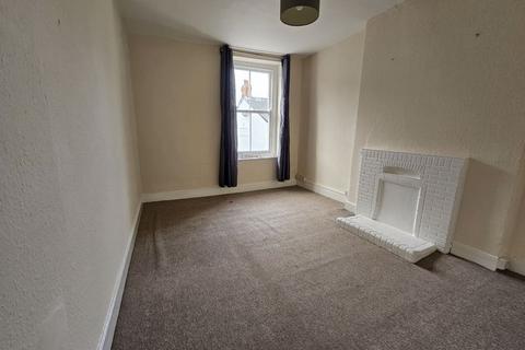 3 bedroom apartment to rent, Fore Street, Bideford