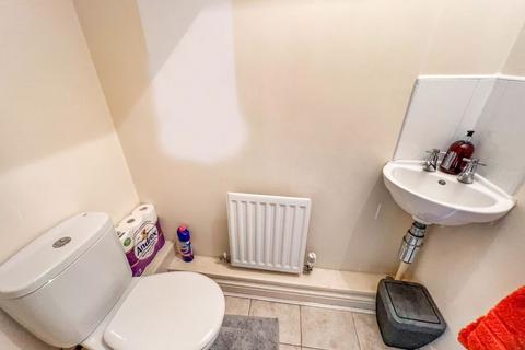 3 bedroom mews to rent, Shawcroft View, Hall I'th Wood, Bolton