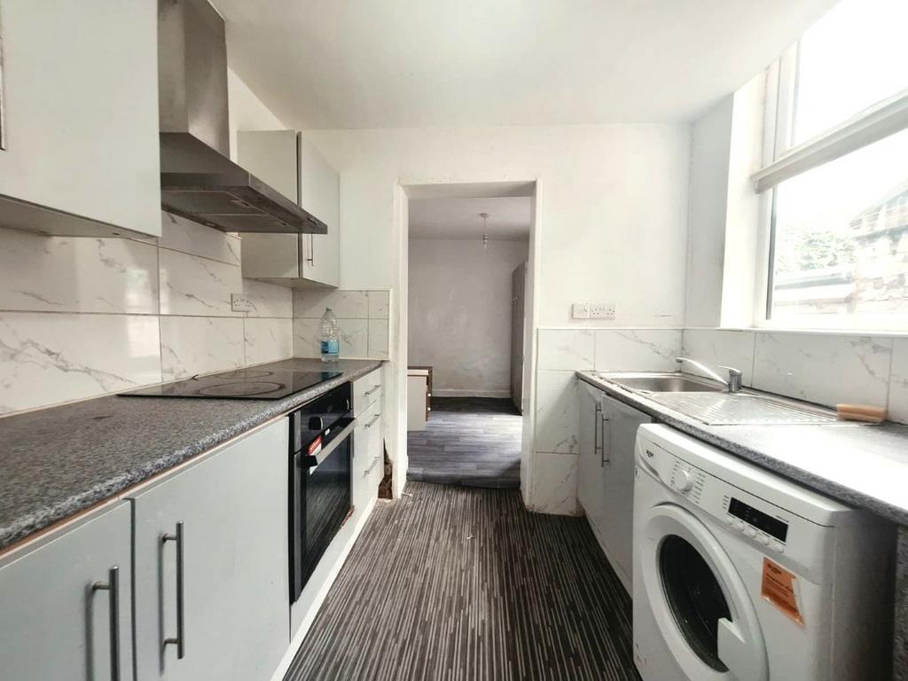 Apartment in Stockport, Greater Manchester - View 4