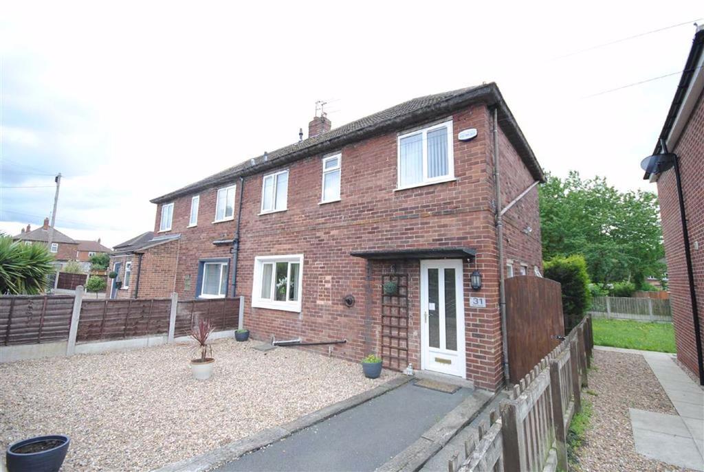 Birch Grove, Kippax, Leeds, LS25 3 bed semidetached house £155,000