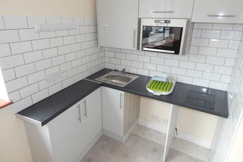 1 bedroom flat to rent, East Street