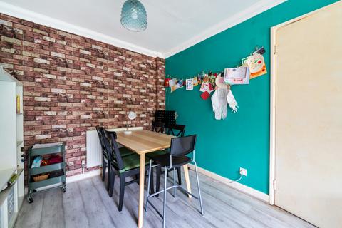 3 bedroom end of terrace house for sale - Cambridge Drive, Chandler's Ford, Hampshire, SO53