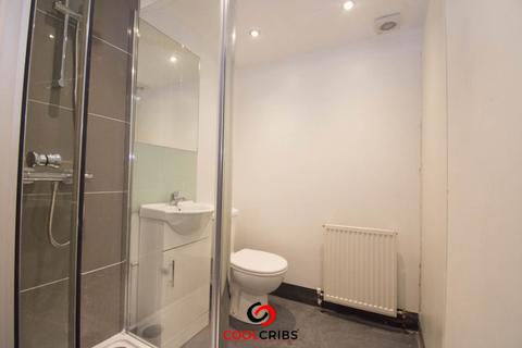 Studio to rent, Kember Street, Islington, London, N1, London  N1