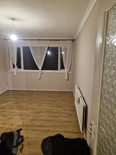 2 bedroom flat to rent, New Park Road, London SW2