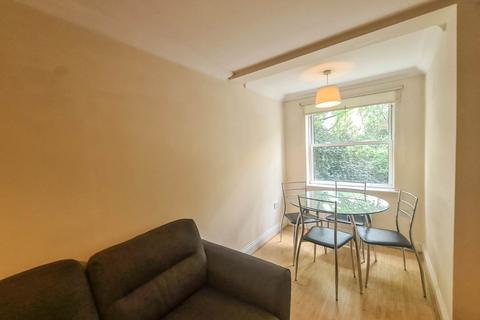1 bedroom flat to rent, Padua House, St  Mary`s Road