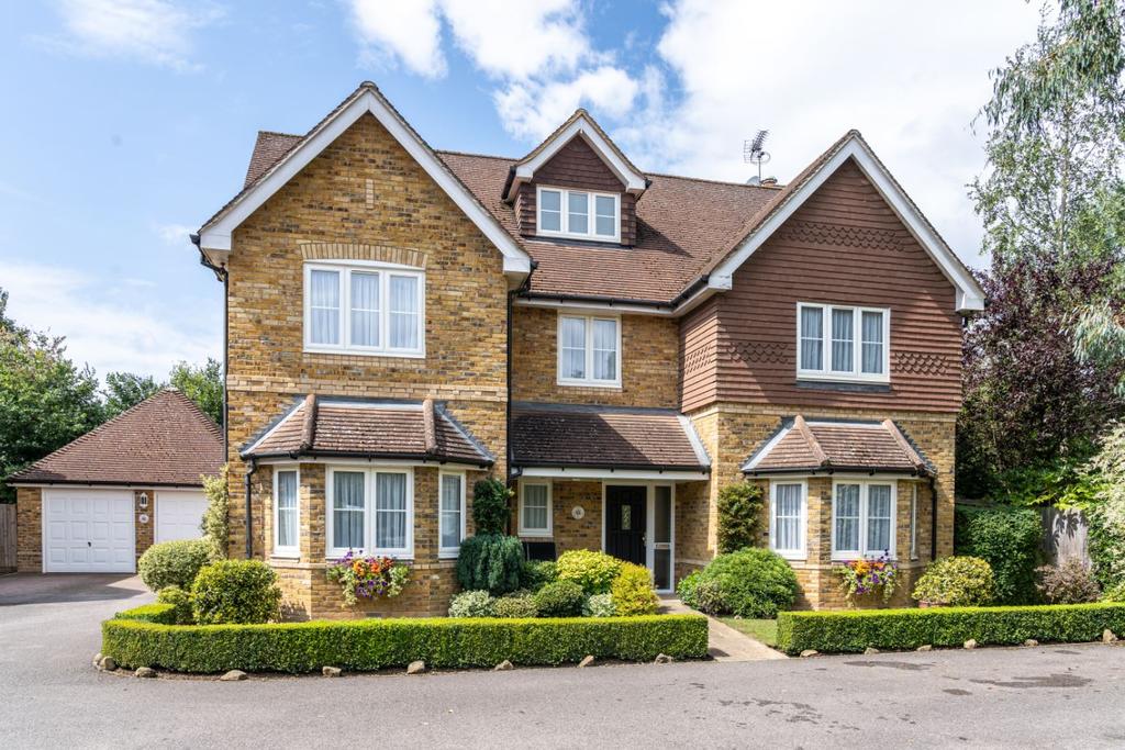 Newlands Drive, Maidenhead 7 bed detached house £1,375,000