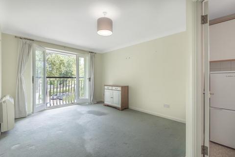 1 bedroom apartment to rent, Rosebank Close,  Teddington,  TW11