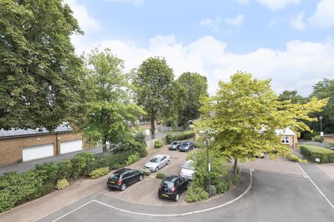 1 bedroom apartment to rent, Rosebank Close,  Teddington,  TW11