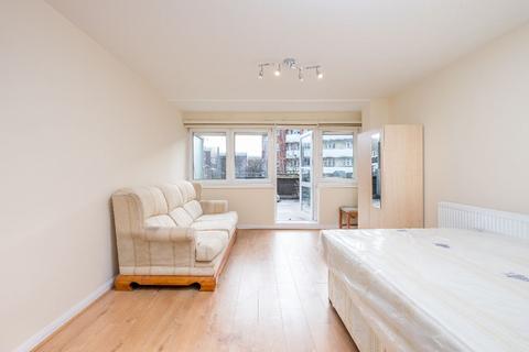 3 bedroom flat to rent, London N19