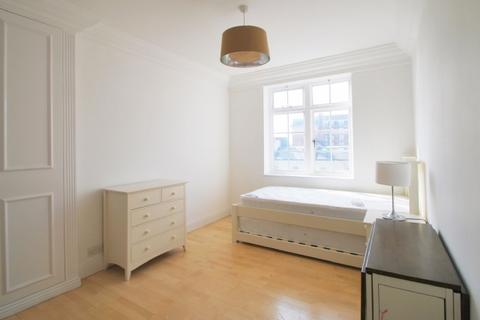 Studio to rent, Abbey Road, London NW8