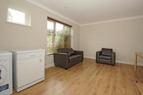 3 bedroom end of terrace house to rent - Westbere Drive,  Stanmore,  HA7