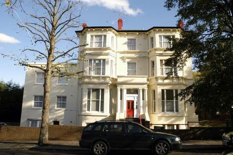 2 bedroom apartment to rent, Woodbury Park Road, Ealing, W13