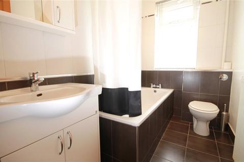 2 bedroom apartment to rent, Woodbury Park Road, Ealing, W13