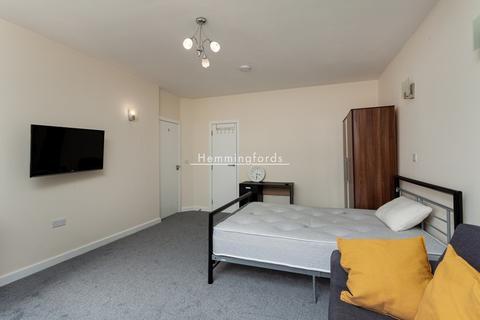 3 bedroom apartment to rent - Caledonian Road, London, N7