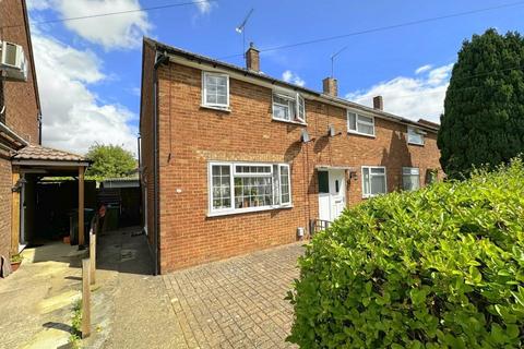 2 bedroom semi-detached house to rent, Briar Close, Putteridge, Luton, LU2 8EA