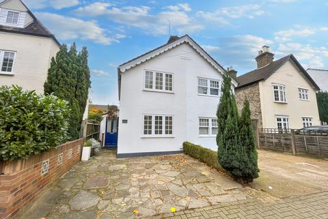 2 bedroom semi-detached house for sale, Baston Road, Bromley