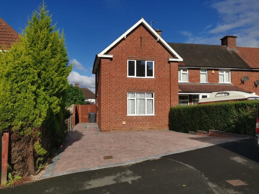 Jerome Road, Sutton Coldfield, B72 3 bed semidetached house £995 pcm