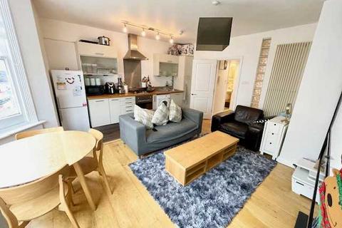 2 bedroom apartment to rent, Queens Road, Brighton