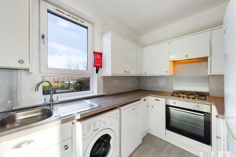 2 bedroom flat to rent, Fords Road, Stenhouse, Edinburgh, EH11