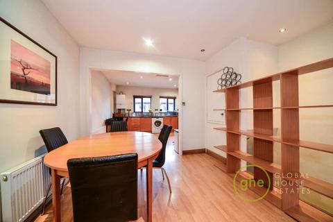 2 bedroom flat to rent, Lancaster Drive, Canary Wharf, London