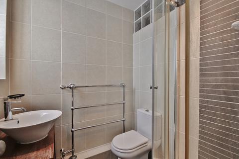 3 bedroom flat to rent, Latymer Court, Hammersmith Road, Hammersmith, W6