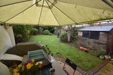 3 bedroom semi-detached house to rent, Hermon Hill, South Woodford E18
