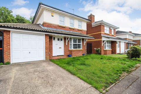 4 bedroom detached house to rent, Lichfield Close, Kempston, Bedford