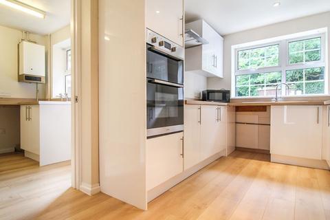 4 bedroom detached house to rent, Lichfield Close, Kempston, Bedford