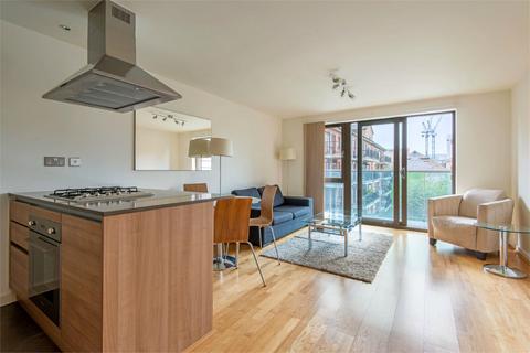 2 bedroom apartment to rent, Fletcher Street, E1