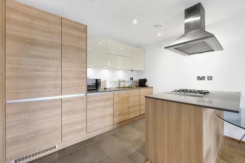 2 bedroom apartment to rent, Fletcher Street, E1