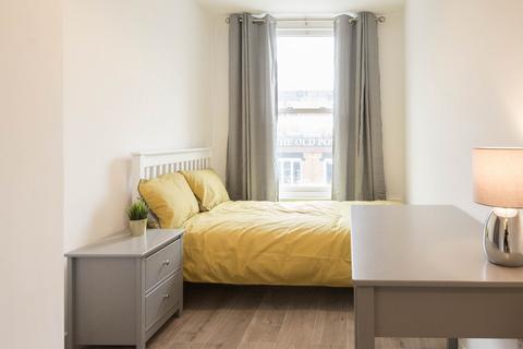 5 bedroom flat to rent, Aughton Street, Ormskirk