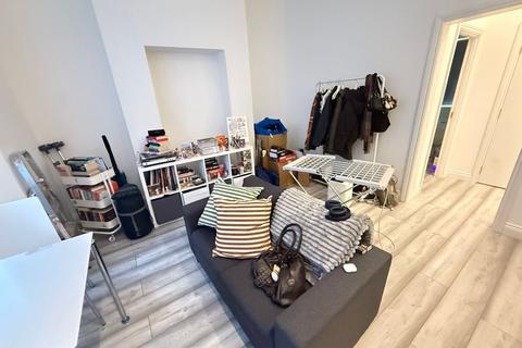 1 bedroom flat to rent, London E13
