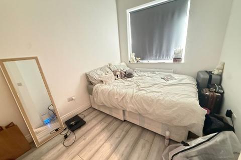 1 bedroom flat to rent, London E13