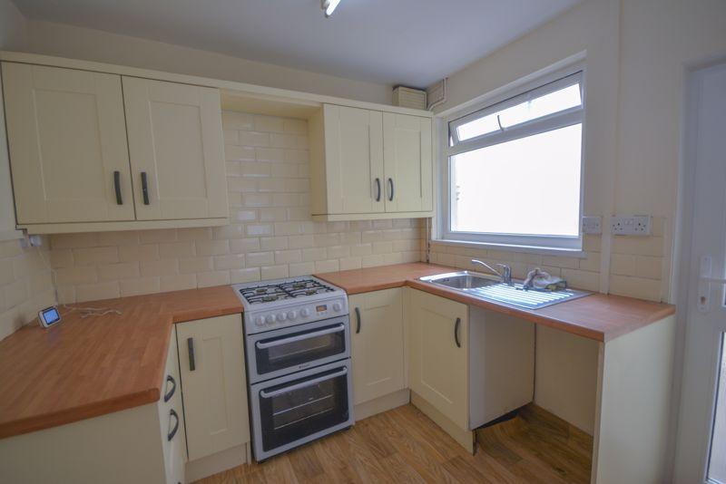 20 High Street, Skewen, Neath, SA10 6NB 3 bed terraced house £550 pcm