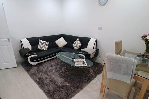 5 bedroom house to rent, Spencer Ave, Wallyrange, Manchester M16