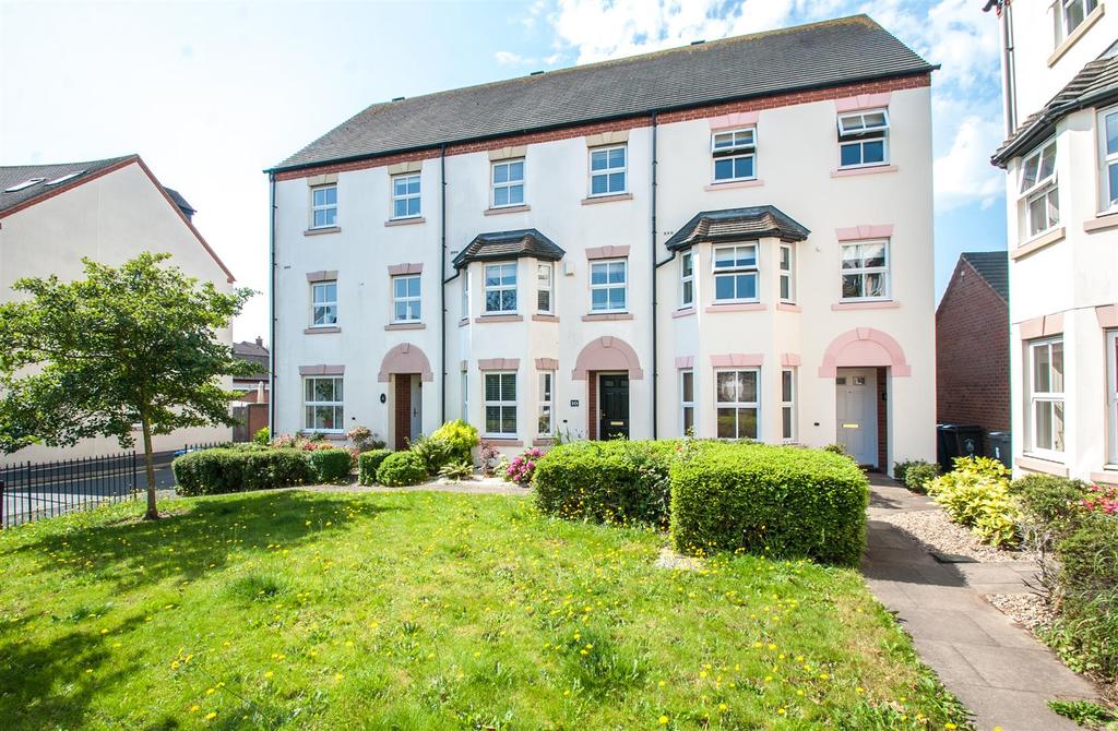 Colling Drive, Lichfield 5 bed townhouse £325,000