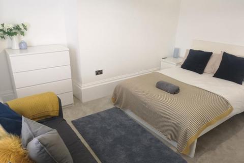 undefined, Kings Road,  Reading,  RG1