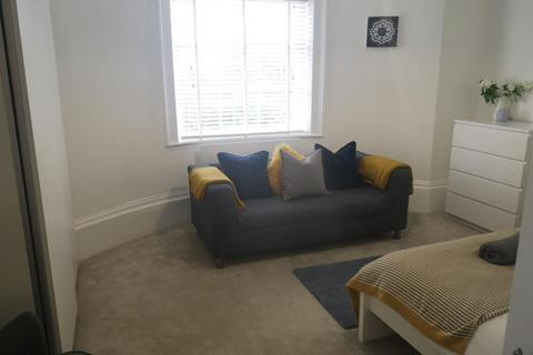 undefined, Kings Road,  Reading,  RG1