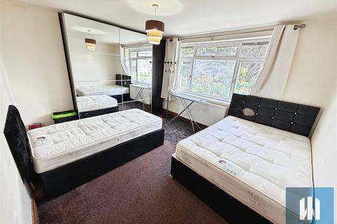 2 bedroom bungalow to rent, Yews Hill Road, Lockwood, Huddersfield, HD1