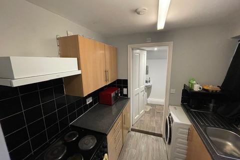 2 bedroom apartment to rent, The Lane, Nottingham NG16