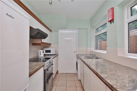 4 bedroom semi-detached house to rent, Acacia Road, Guildford, Surrey, GU1