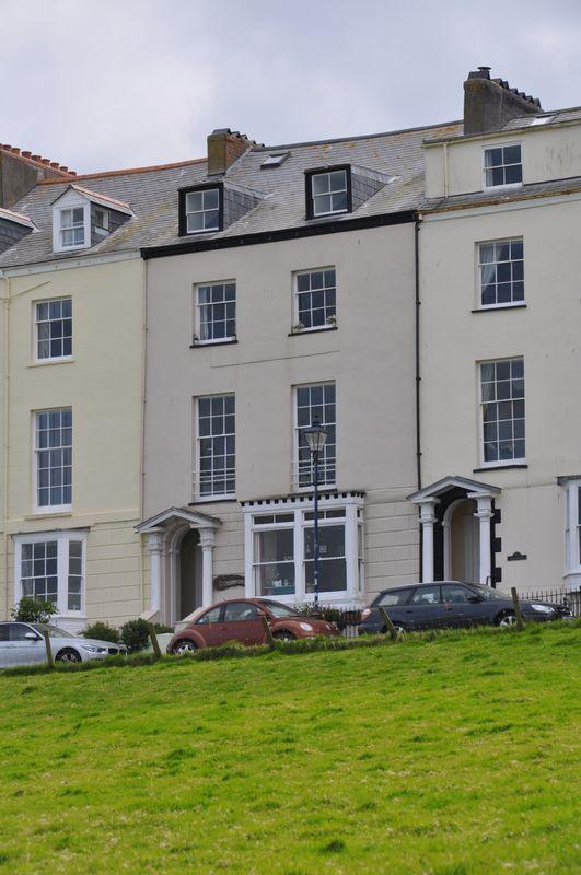 Montpelier Terrace, 2 bed apartment £195,000