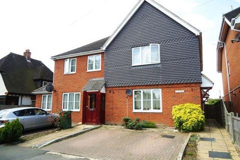 1 bedroom house to rent, Hawthorne Avenue, Eastcote