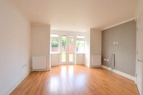 1 bedroom house to rent, Hawthorne Avenue, Eastcote