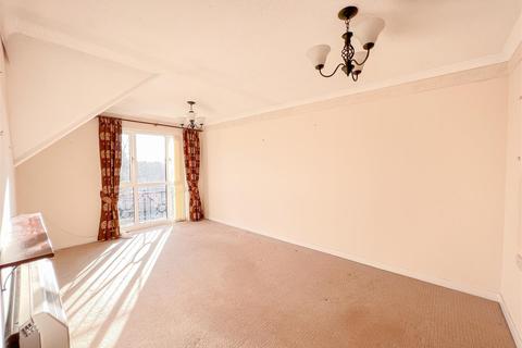 2 bedroom flat for sale - George Street, Kettering