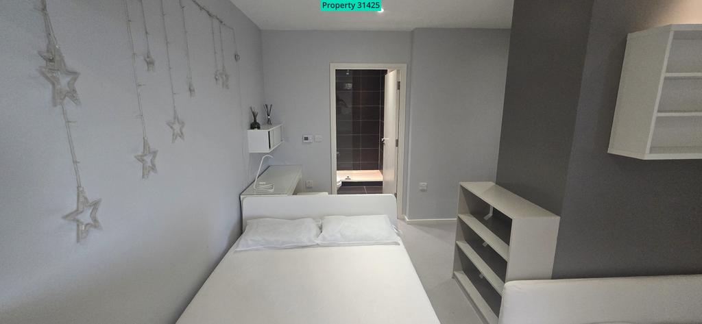 Apartment in Brighton, Round Hill - View 2