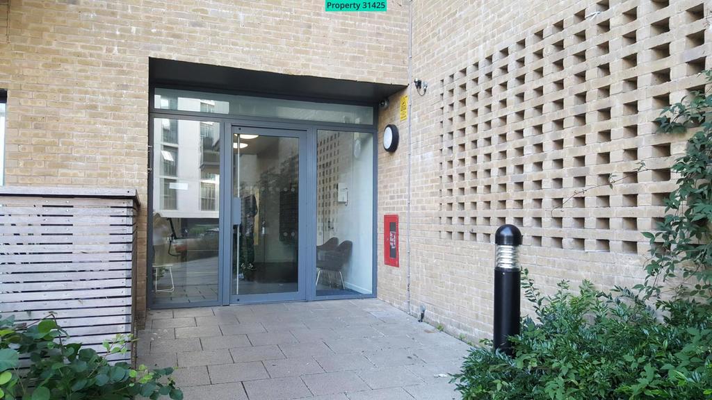 Apartment in Brighton, Round Hill - View 3